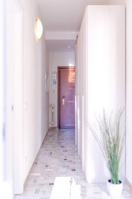 Navigli - Downtown - Duomo Spacious Two Bedroom Apartment - Close To Metro - Ac - Wi-Fi 米兰 外观 照片